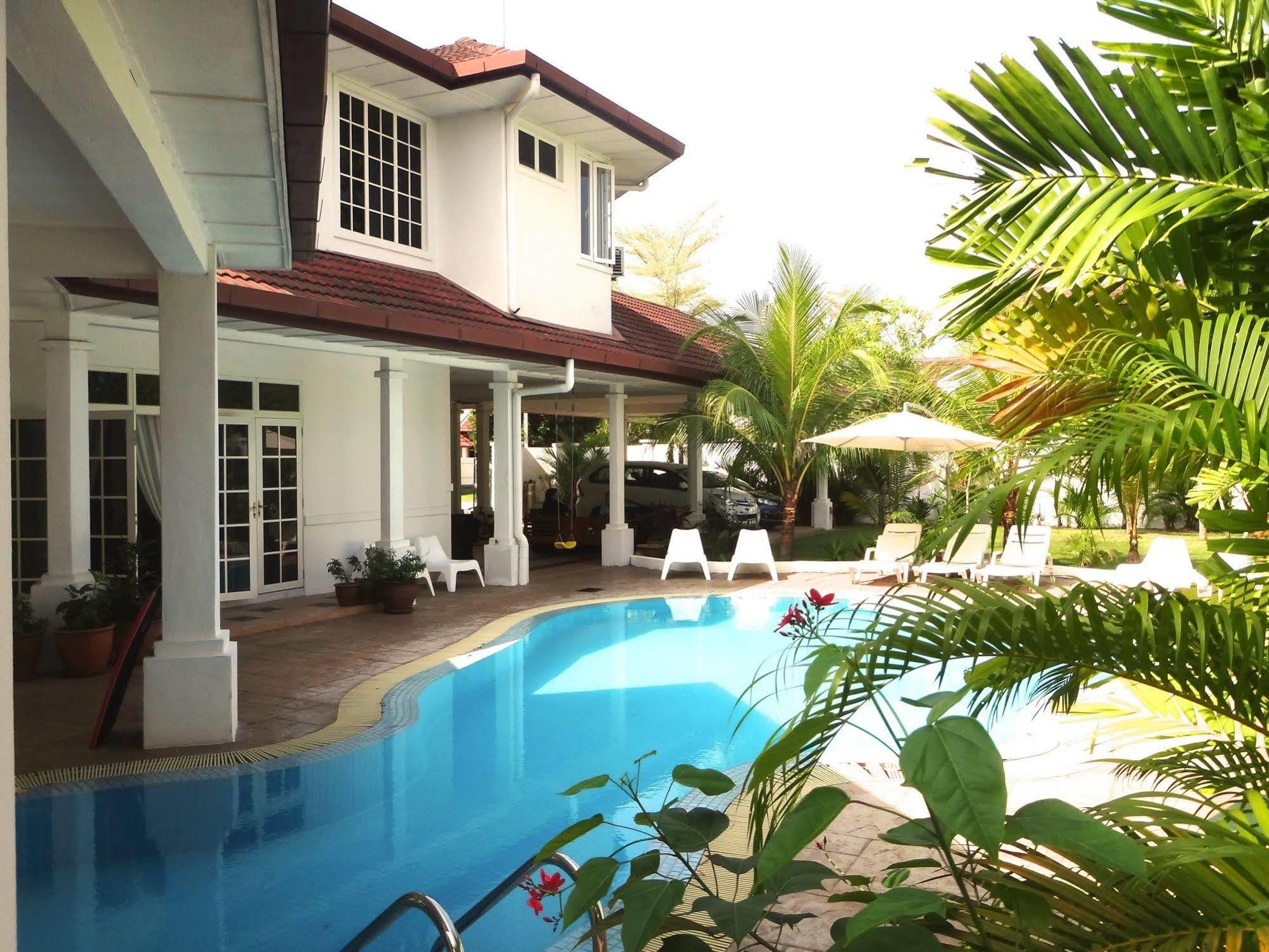 Rumah Putih Near Klia Sepang Exteriér fotografie